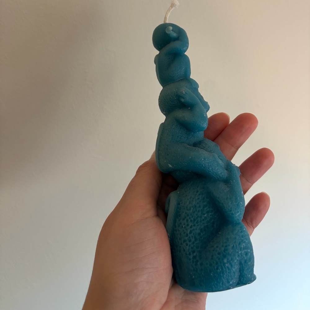 Blue Decorative 3-Monkey Stack Candle - Picture 3 of 7